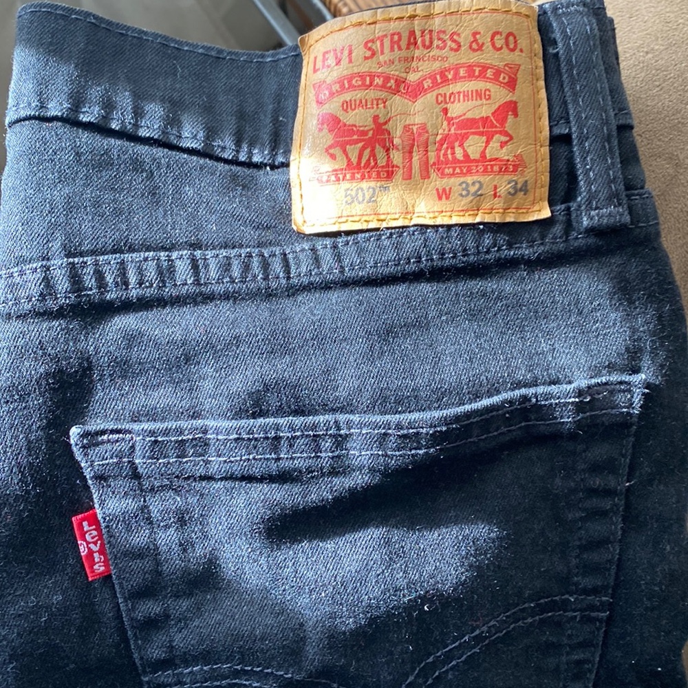 Mens Black Levi’s jeans